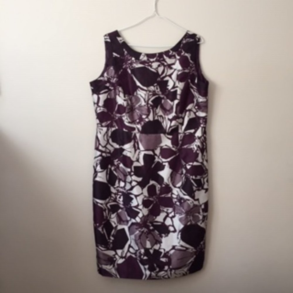 JACQUES VERT WOMEN DRESS.  SIZE 14.  PURPLE MAUVE AND CREAM